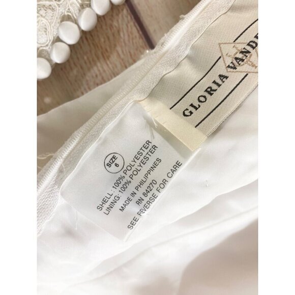 Gloria Vanderbilt Women's Vintage Beaded Wedding Dress W/Detachable Train - 6 - Picture 11 of 17